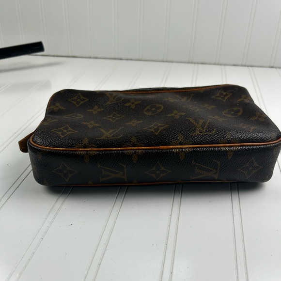 Louis Vuitton Marly Bandouliere 
Monogram Crossbody Shoulder Bag - Picture 5 of 14